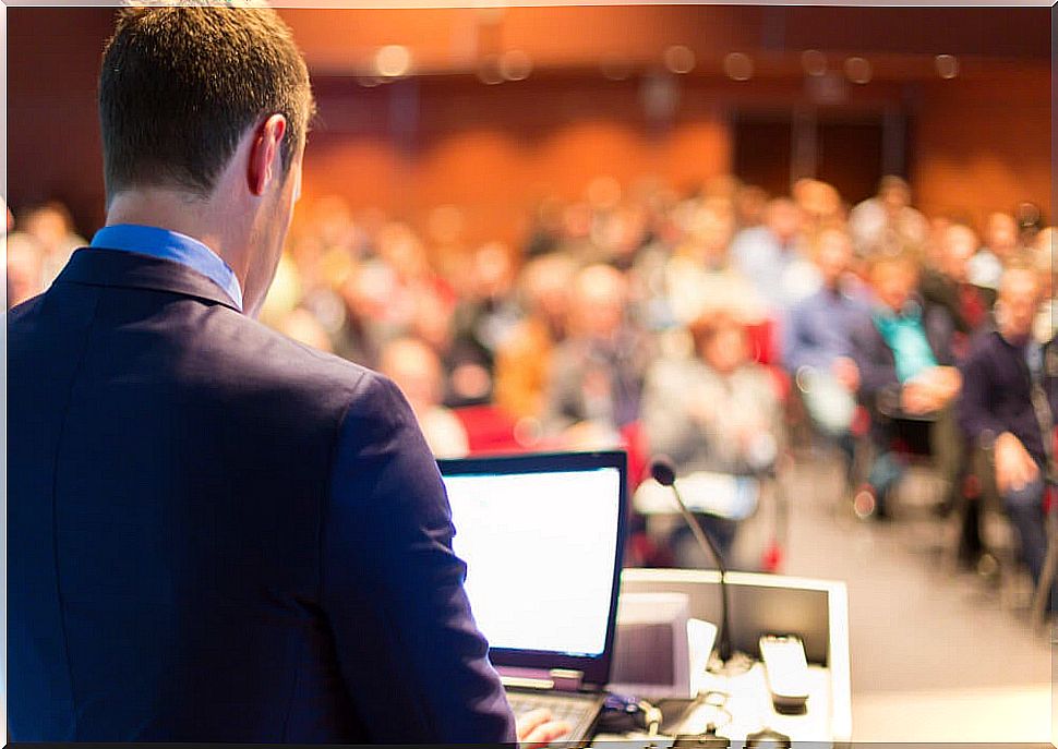 How to overcome the fear of public speaking