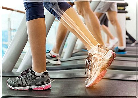 Person on treadmill.  with bones of the tibia and fibula highlighted in a drawing