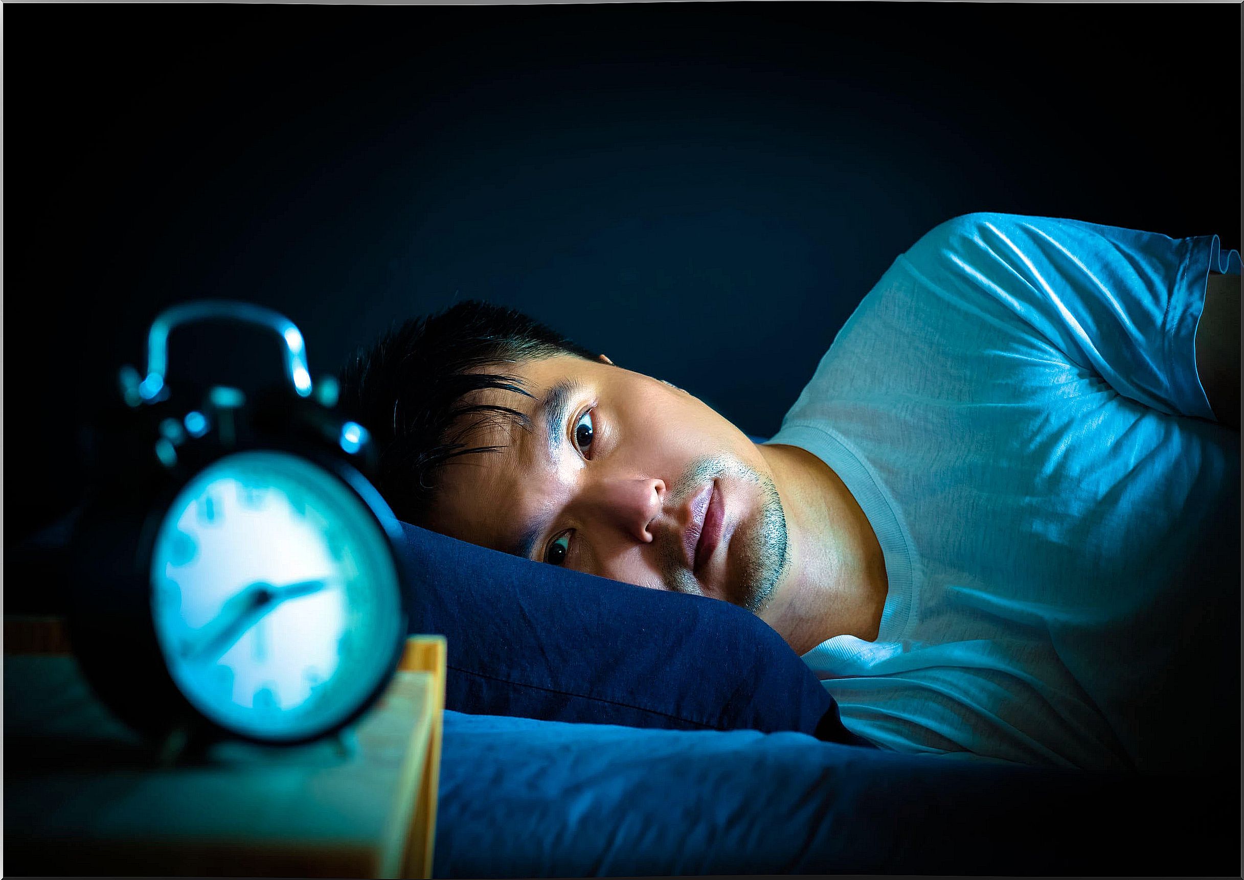 Constant thoughts can make symptoms worse if you stay up late.