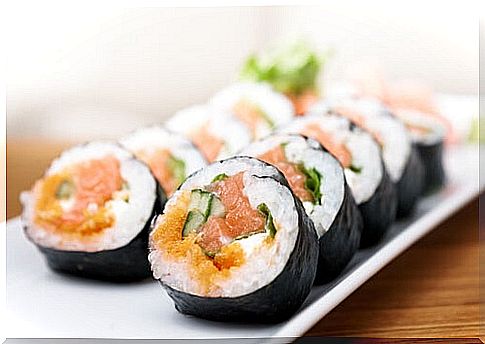 Anti-aging foods: sushi